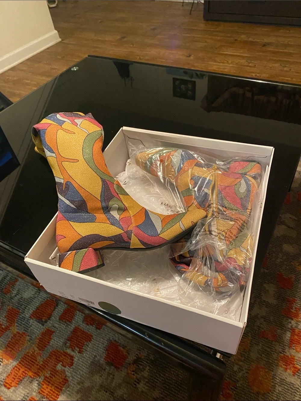 Chelsea & Violet Floral Logo Shoe Box in White